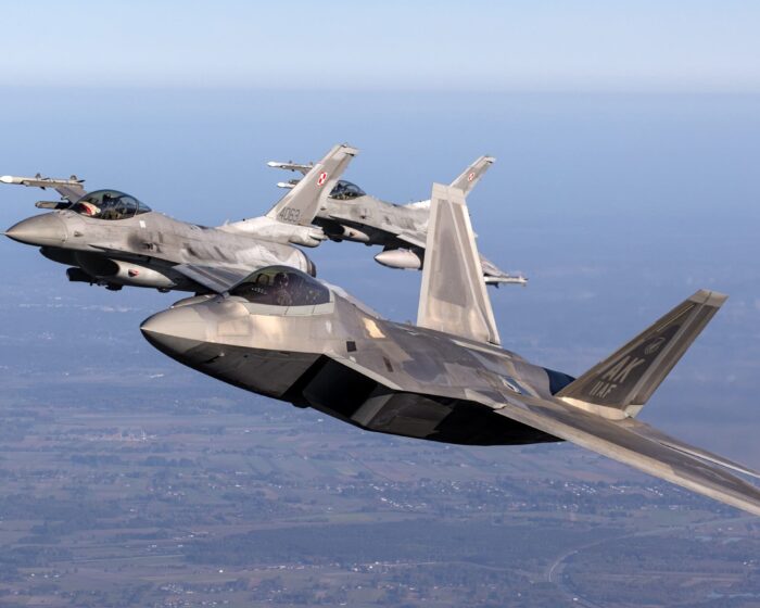 Us,Air,Force,F-22,Raptor,Fighter,Jets,Overhead,Poland